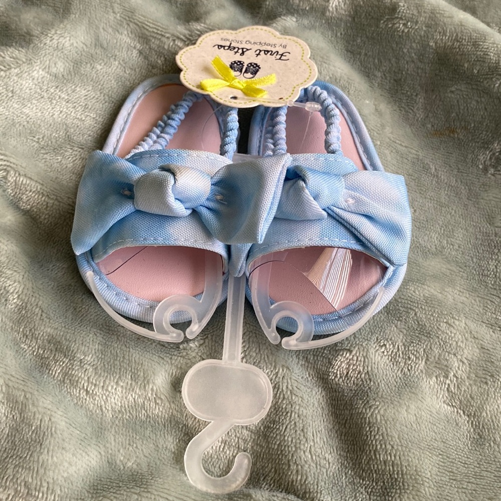 Kids sandals
